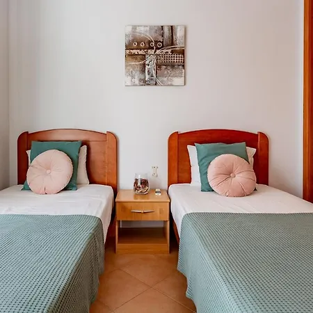 Authentic 2bdr W/pool By Lovelystay Appartement