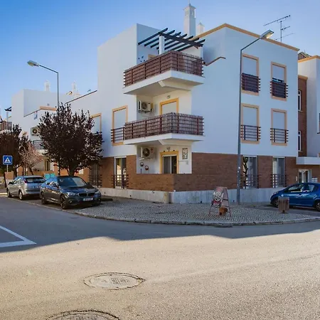 Apartamento Authentic 2bdr W/pool By Lovelystay *